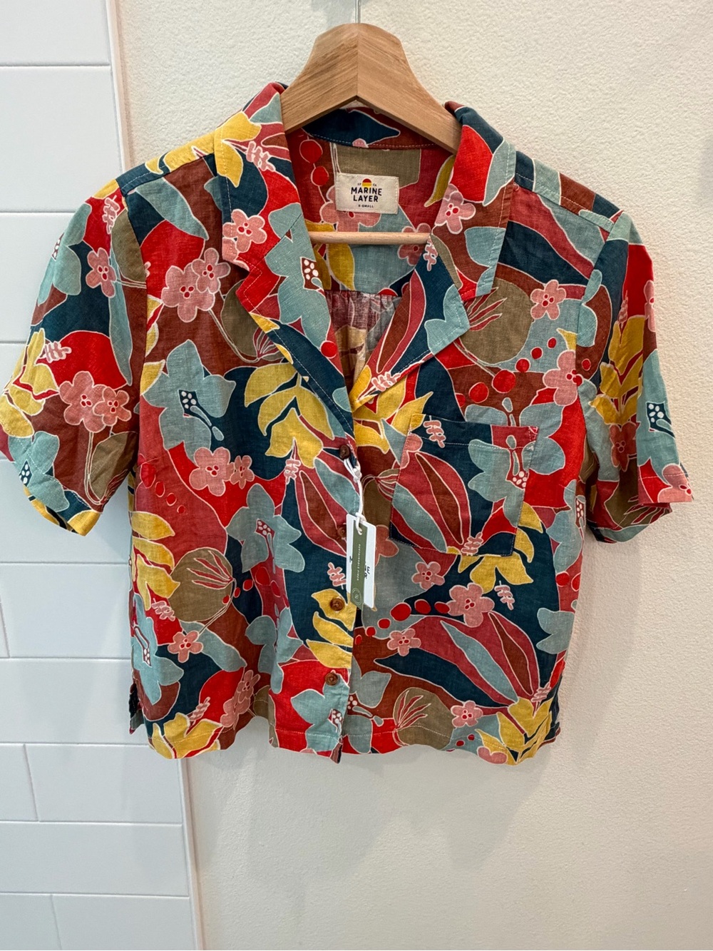 Marine Layer Short-Sleeve Floral Button-Down Shirt — Multi Red, Blue & Yellow